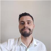 Olá, possuo licenciatura em Matemática e também sou formado em TI, dou aulas presenciais ou Online, trabalho como professor há mai